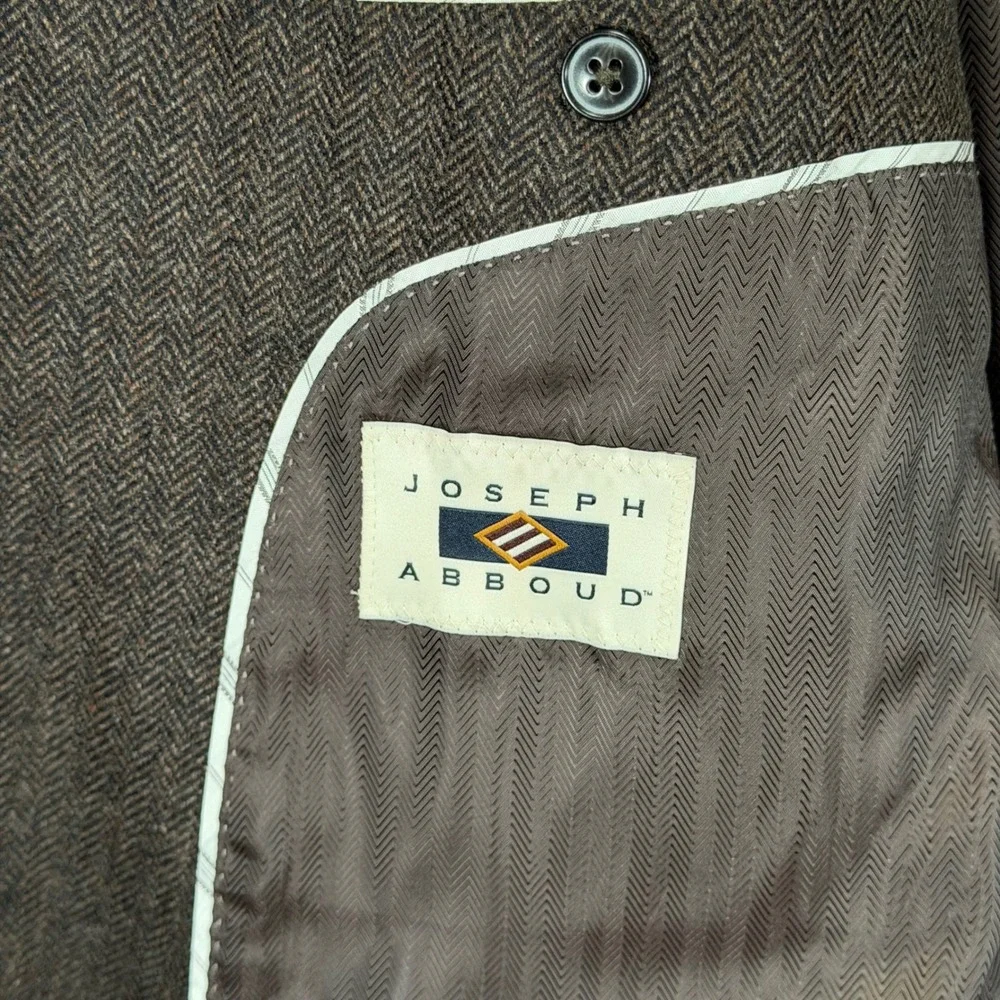 Joseph Abboud excellent pre